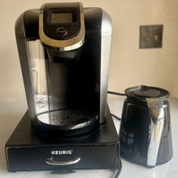 Keurig 2.0 With K-Cup Storage and 12 Cup Carafe