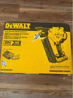 Finish nailer 15 Ga dewalt