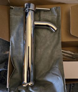 Brand new! Single hole bathroom faucets for vessel sink with supply lines and pop up drain assembly. New in box, set of 2.