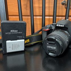 Nikon D3500 (Like New)