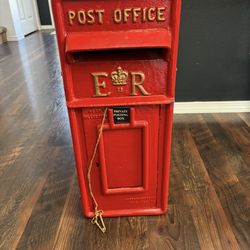 Original Cast Iron ER Royal Mail Post Box Postal Box Red British Mailbox lake Stevens 98258 $175