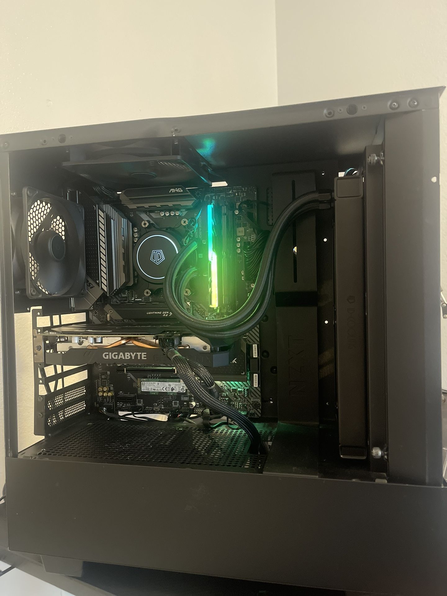 Gaming PC – Ryzen 3300X, RTX 2060, 16GB RAM, 1.5TB M.2 NVME Liquid Cooled – $550 FIRM