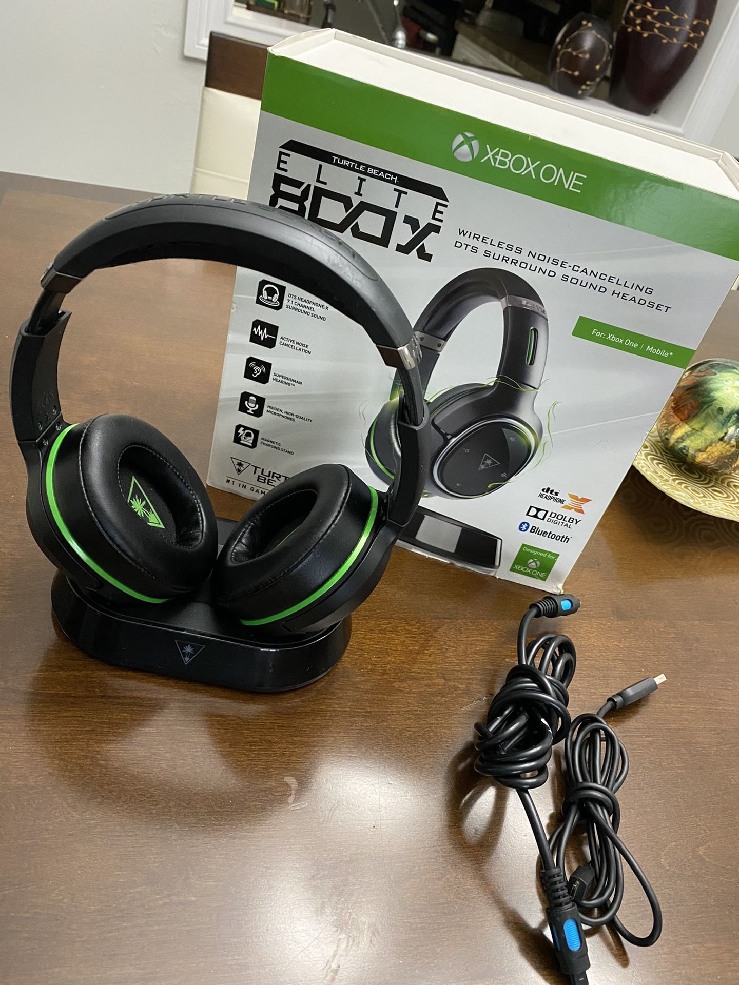 Turtle beach 800 xbox one wireless headset ( Negotiable )