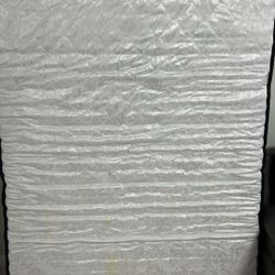 Like New Full Matress