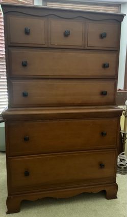 Vintage Sumnter Cabinet Co 5-Drawer chest of drawers- solid wood