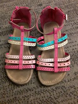Girls sandals