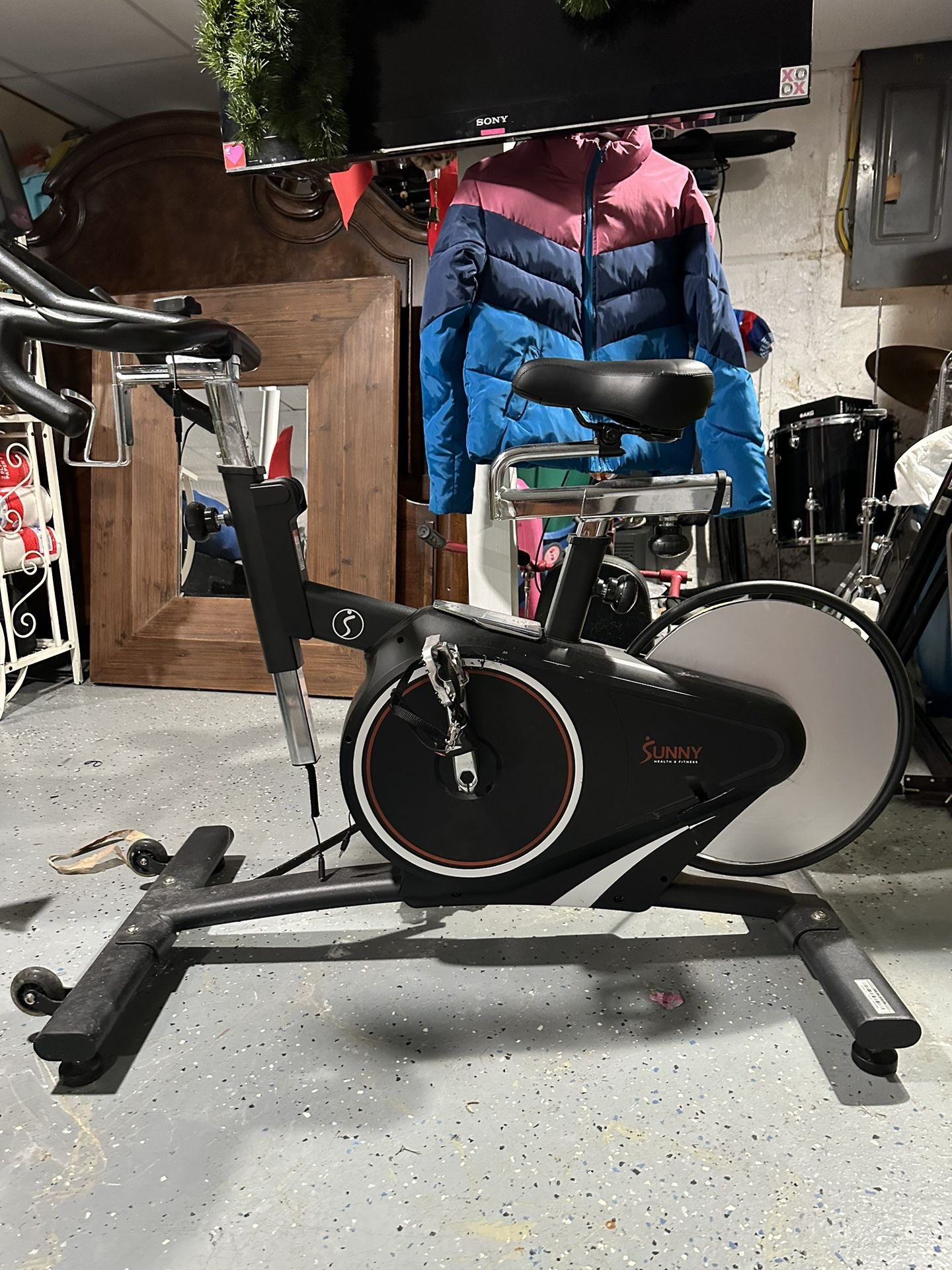 Sunny Health & Fitness Bike