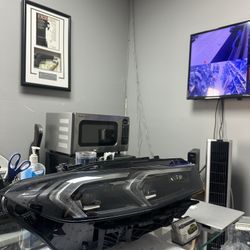 BMW 3 SERIES M340i ORIGINAL RIGHT PASSENGER SHADOWLINE HEADLIGHT HOUSING 2023/2024/2025