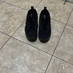 Black Nike Vapormax Size 9 Wm