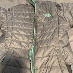 Girls medium 8-10 reversible fleece northface jacket