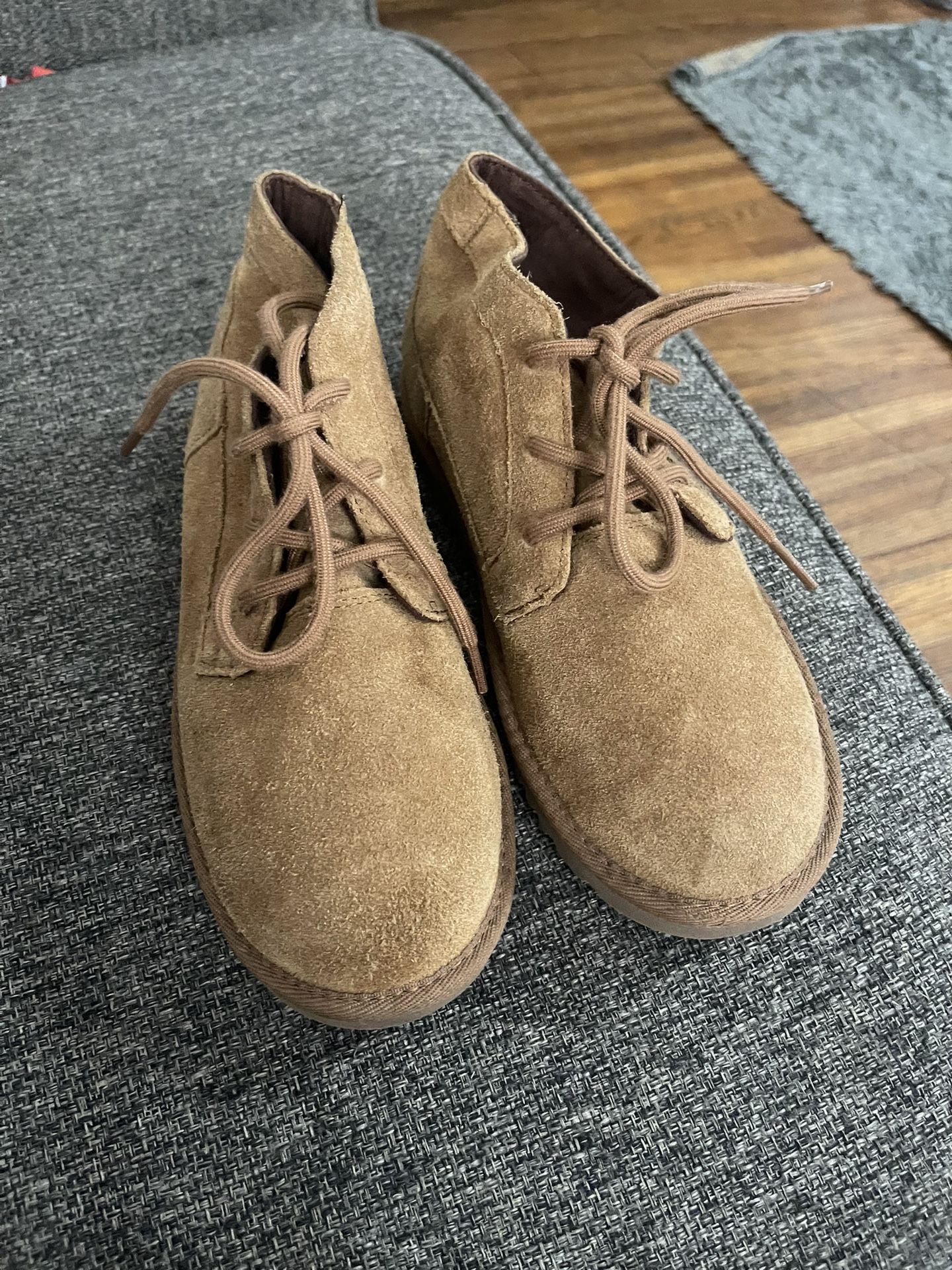 Kids size 4 low-cut UGG boot