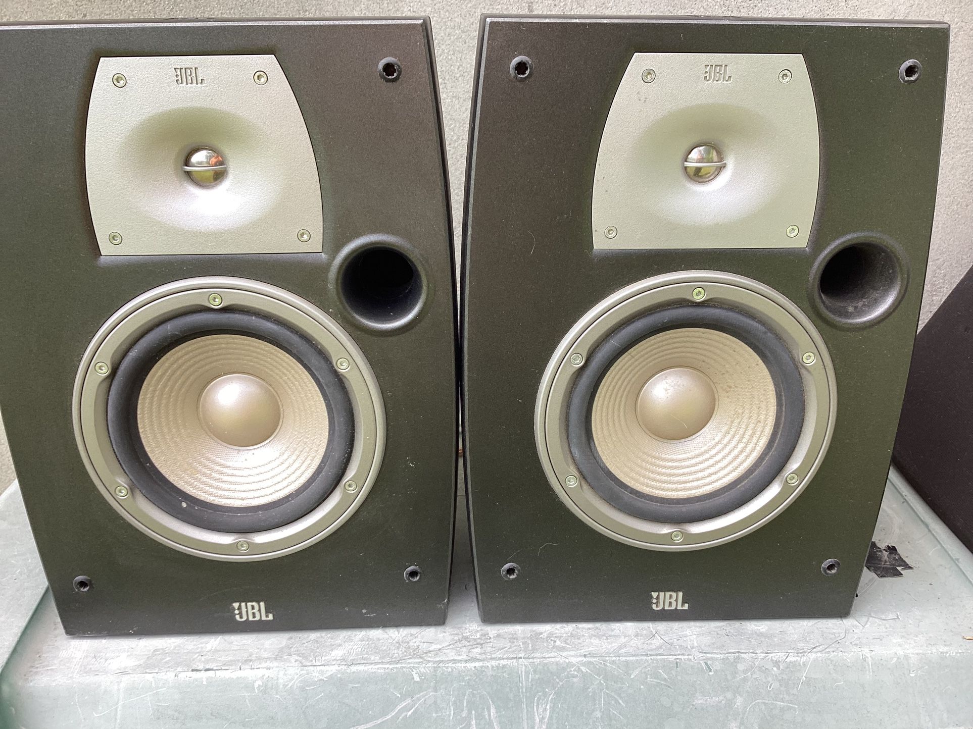 JBL Northbridge Series N26 Indoor/Outdoor Stereo Speaker System
