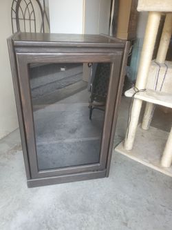 2 shelf Cabinet with glass door