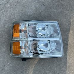 2007-2013 Chevy Silverado Right Headlight