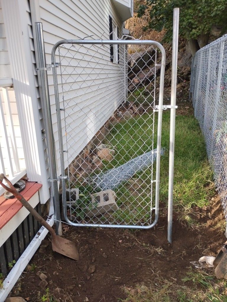 42x78 Gate 