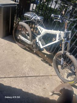 E dirt bike