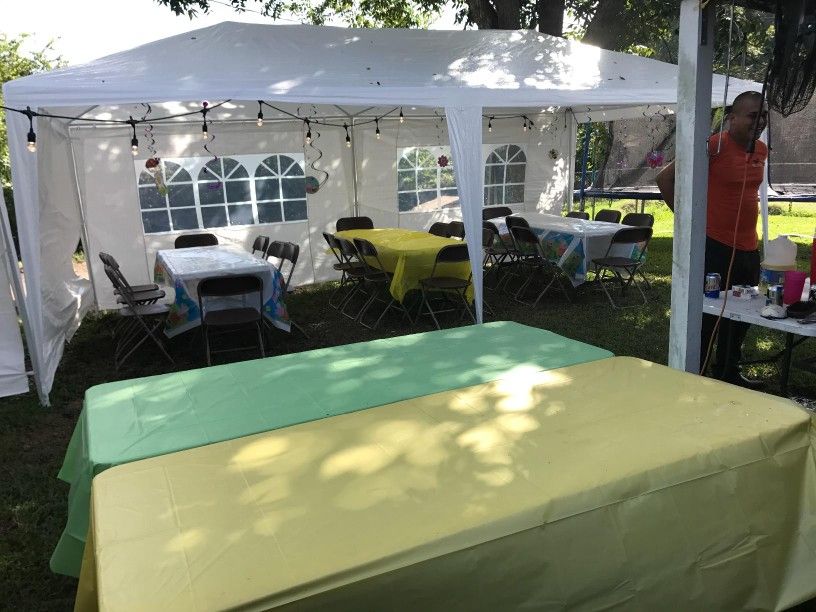 King Size 👑4 pack of tents  for $600🎶 seats 130 people.... or 150 each one 10x20 Tent... New. Strong. Stabilized.  With removable sidewalls 🪟✨