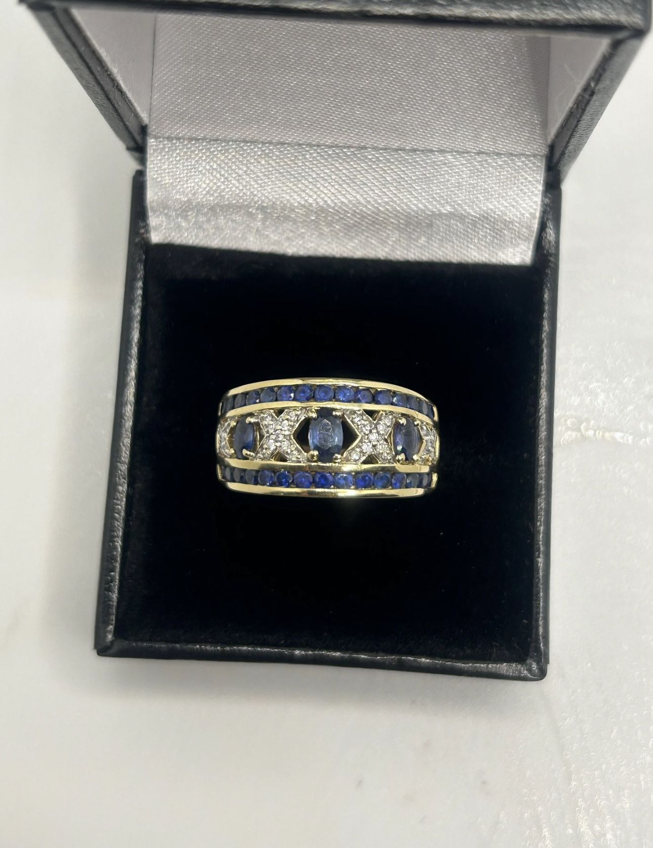 Ladies Diamond Sapphire Ring 