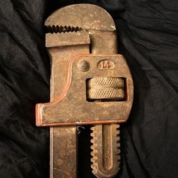 Pipe Wrench #14