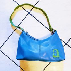 A Shoulder Handbag Purse