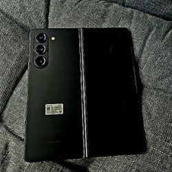 SAMSUNG Galaxy Z Fold5 Al Phone, 256GB Unlocked Android Smartphone,  7.6"
