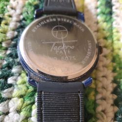 https://offerup.com/redirect/?o=TWVucy53YXRjaA==