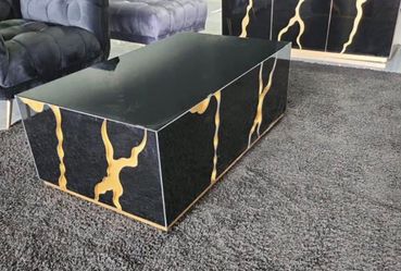 NEW DESIGN COFFEE TABLE BLACK GOLD GLOSSY 47”