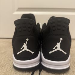 New Jordan 4 White Thunder Size 12