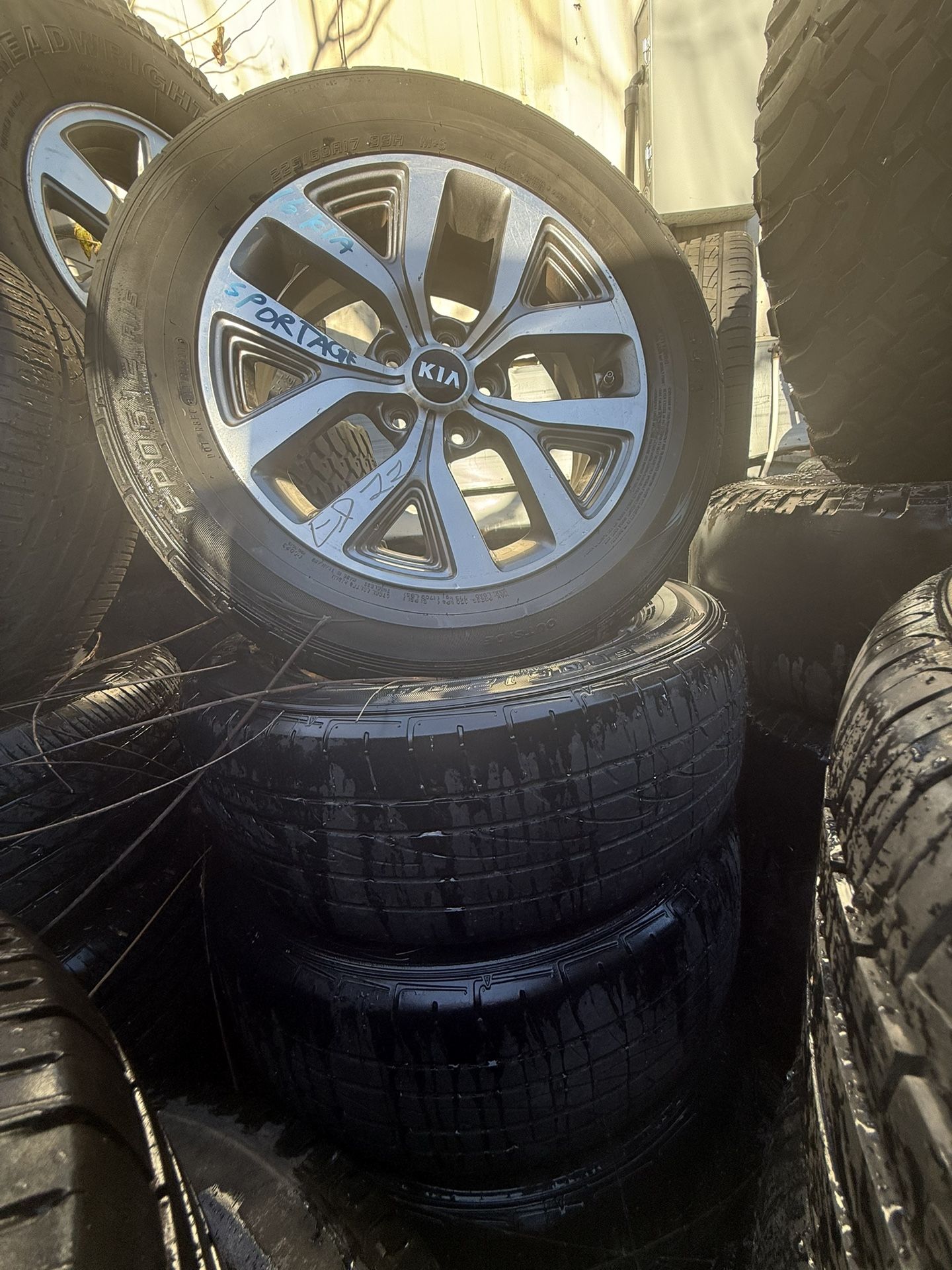 Kia Sportage Set Of 4 Rims And Tires