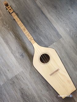Panduri Georgian Instrument