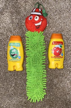 Kids Shampoo/Conditioner (watermelon scent), Shampoo/Conditioner (apple scent), Bath Scrubber Set