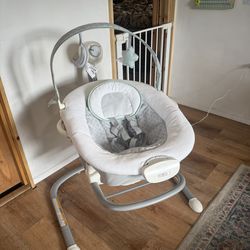 Graco Soothe & Sway baby Swing