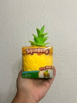 Sunny Days Squeeezy Pineapple 🍍💛
