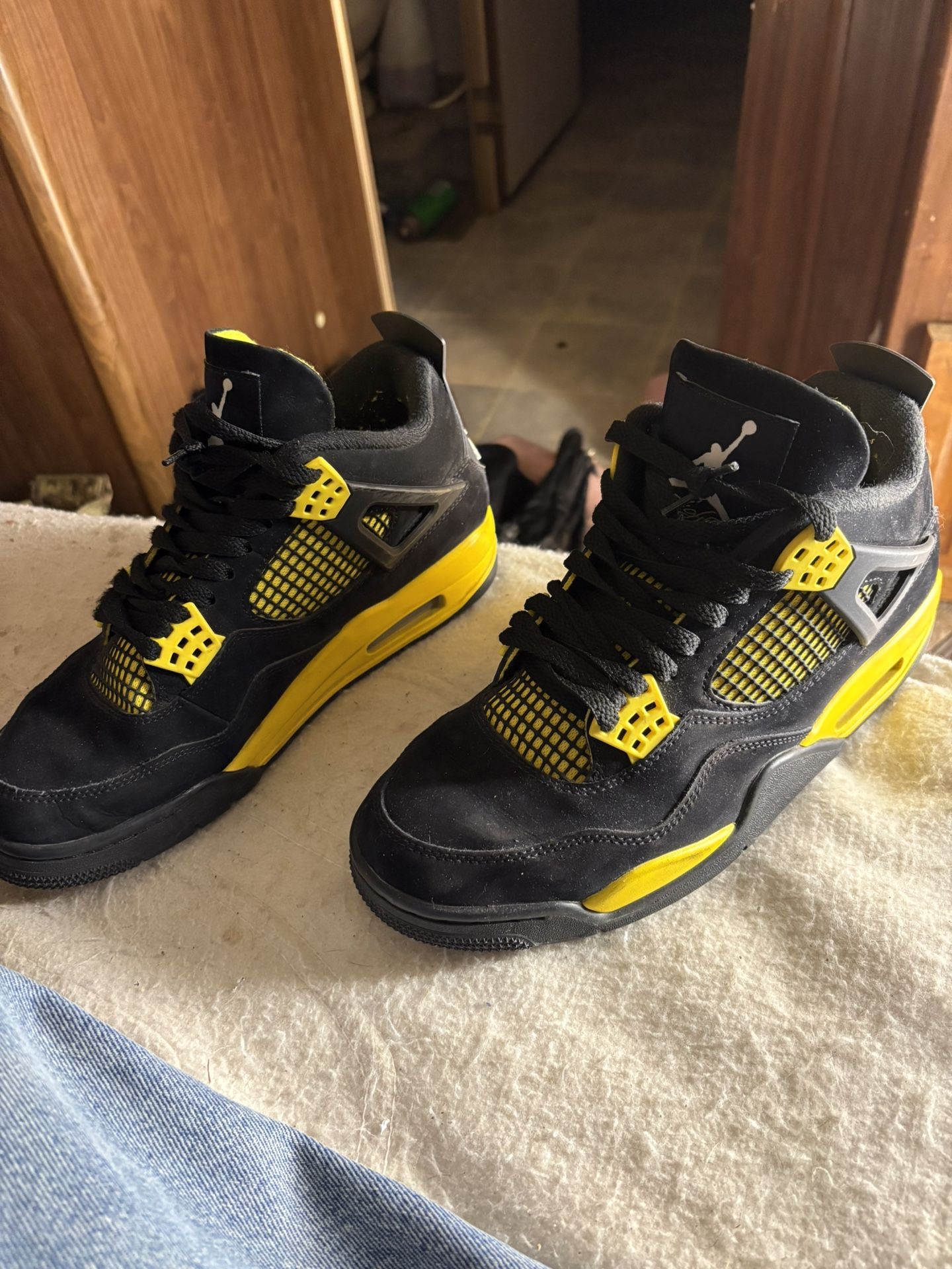 Air Jordan 4 Retro Thunder Never Worn!