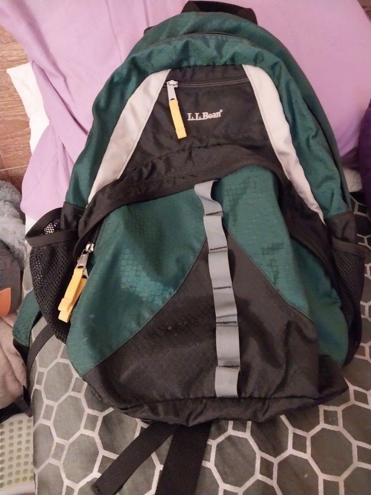 LL BEAN BACKPACK 30 DOLLARS