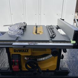 DEWALT 15 Amp Corded 8-1/4 in. Compact Portable Jobsite Tablesaw