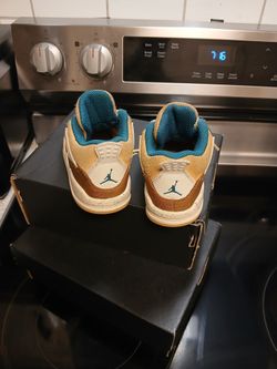 8c Jordan 4s Brown ,light Brown And Green