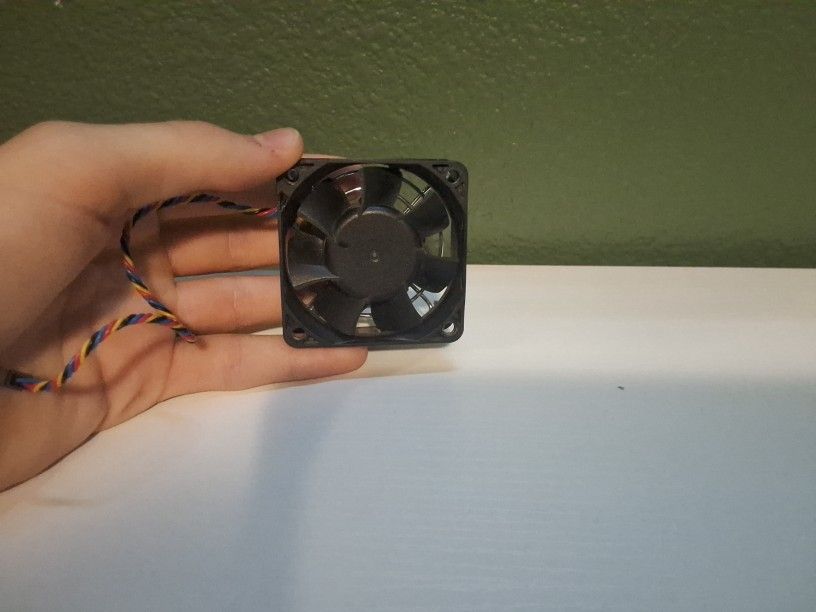 50x50x15mm 4-pin silent cooling fan
