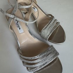 Women’s Dressy Sandal Size 7
