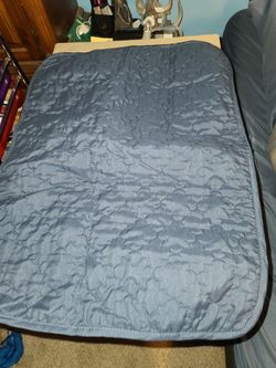 2 Pillow Shams..I Don't Give My Number Out For Privacy Resons 