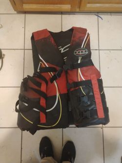 L/XL life jacket