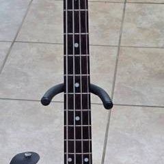 STERLING BY MUSIC MAN STINGRAY