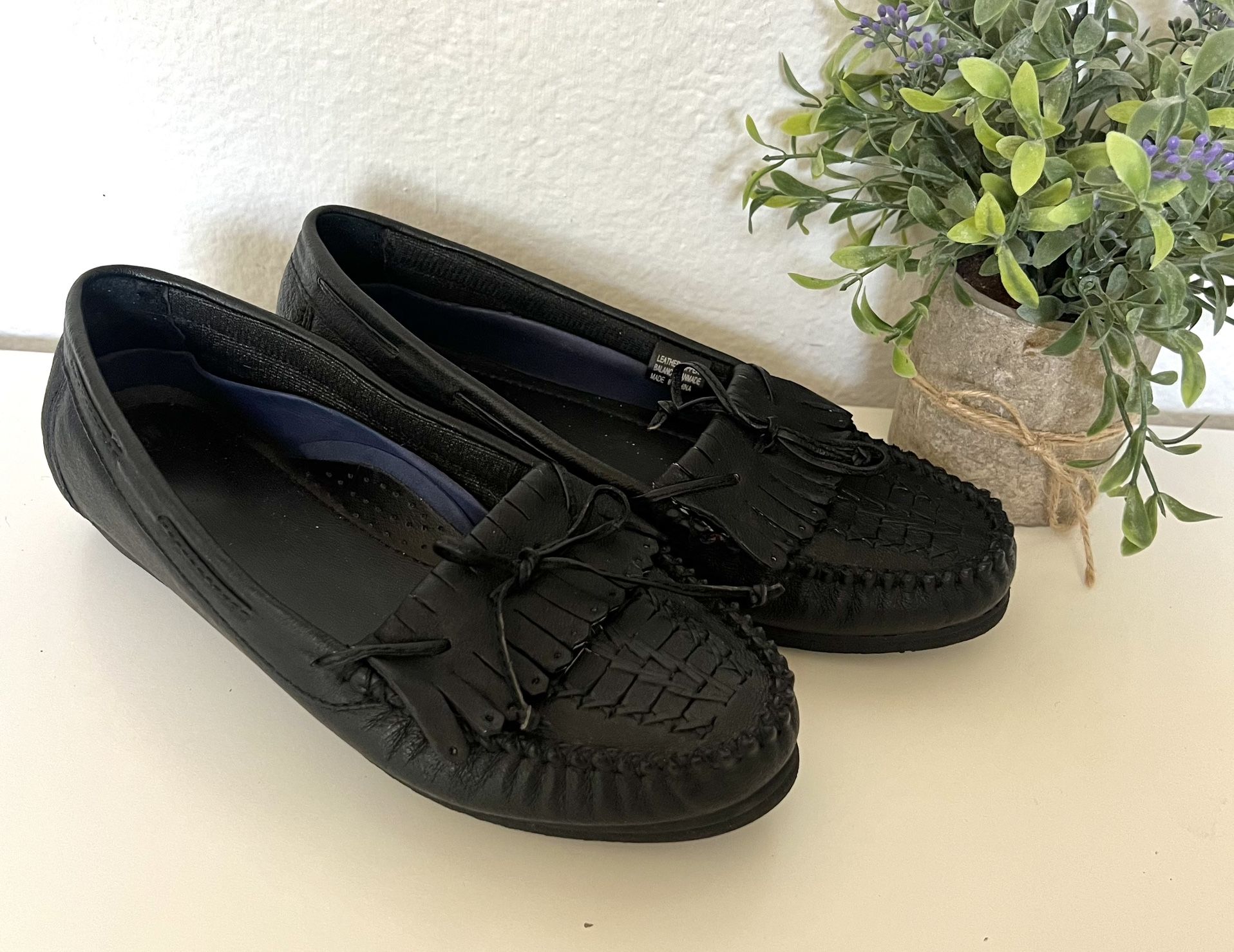 8W WALKABLES Women's Comfort Shoes Loafers Slip Ons Black Leather Moccasins