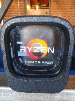 Ryzen Threadripper 1900X w/CPU Cooler