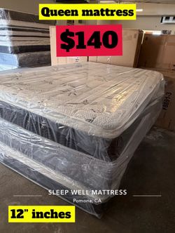 Queen size pillow top mattress