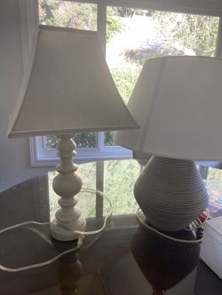 Cute Cream Colored lamp With Shade