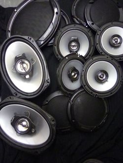 KENWOOD SPEAKERZ LOT