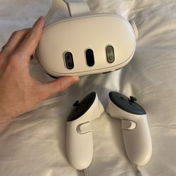 Meta Quest 3 (512GB) VR Headset – White – Batman Trial Included
