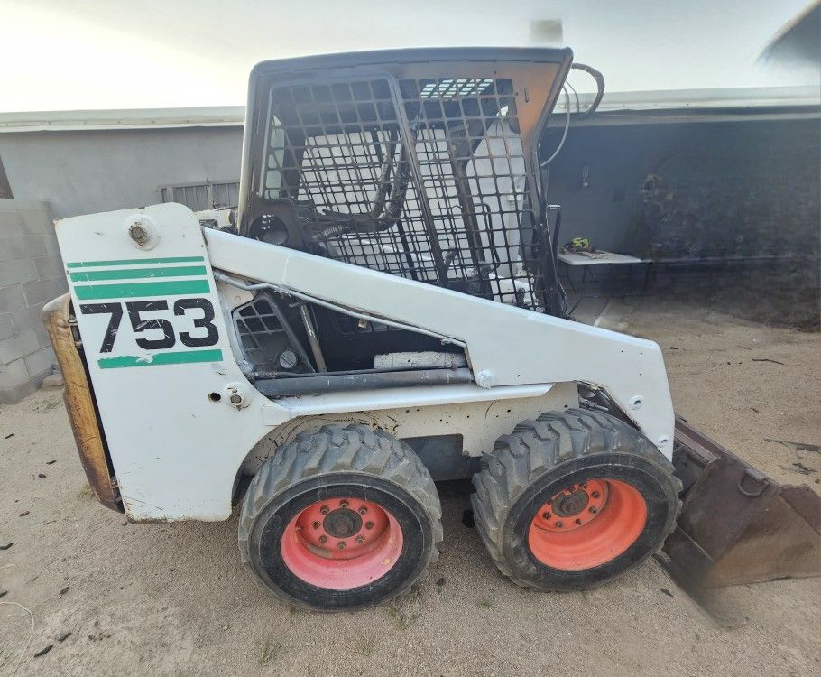 Bobcat 753 Skid Steer