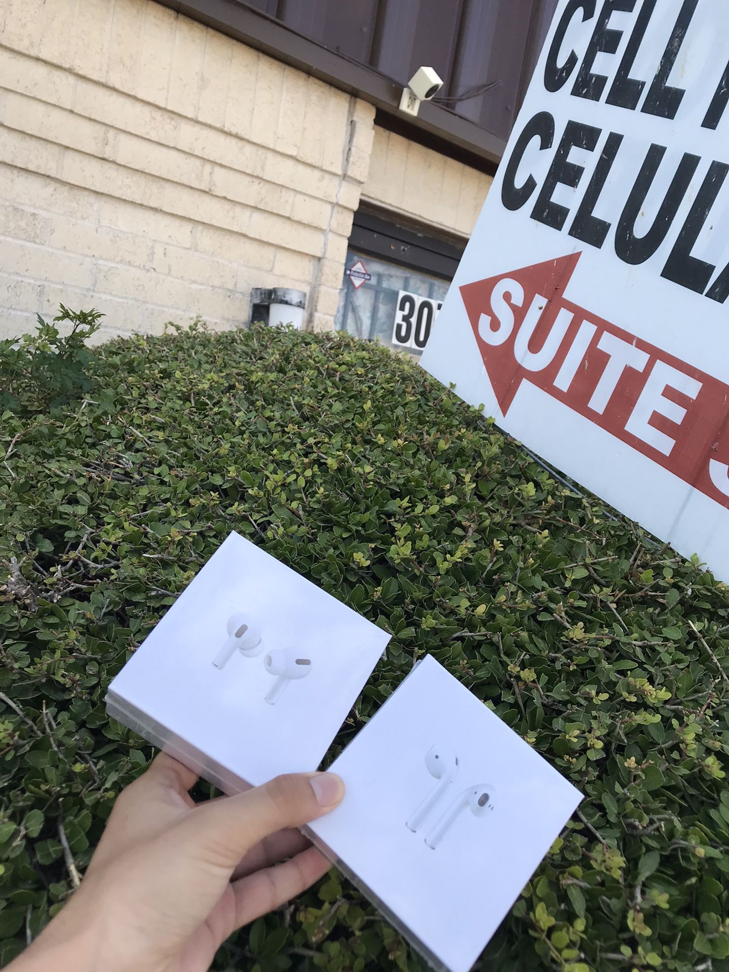 AirPod | Airpods | Earpod | Airpod Pros | Airpod 2 | Bluetooth Headphones | IPhone Headphones